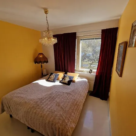 Colorful Two-room With Parking Apartmán *