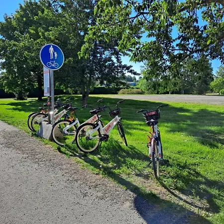 Colorful Two-room With Parking Apartment