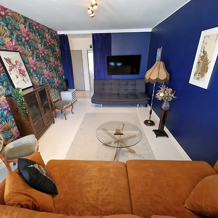 Appartement Colorful Two-room With Parking