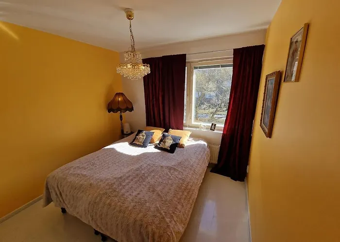 Colorful Two-room With Parking Apartment *